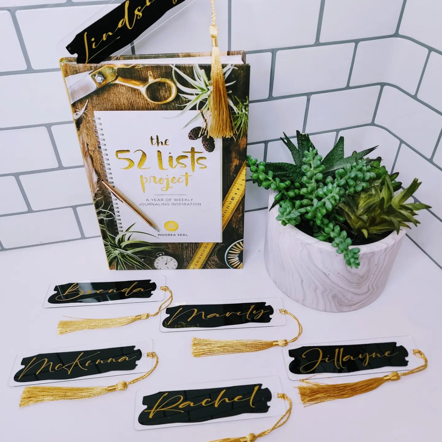 | Customizable Bookmark |