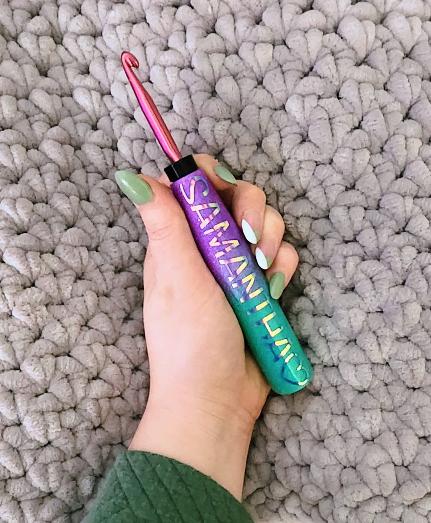 GRADIENT - The CrogoHandle