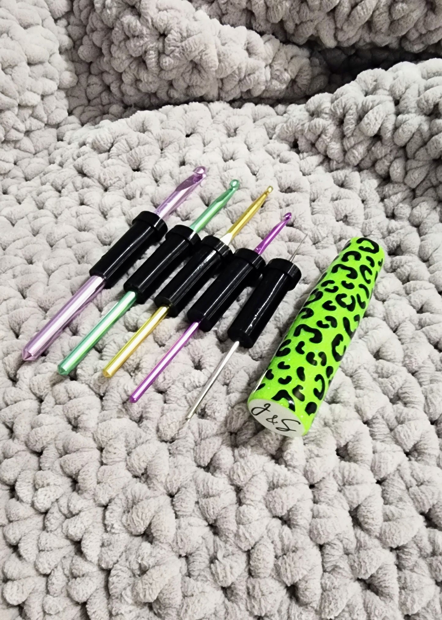 LEOPARD - The CrogoHandle