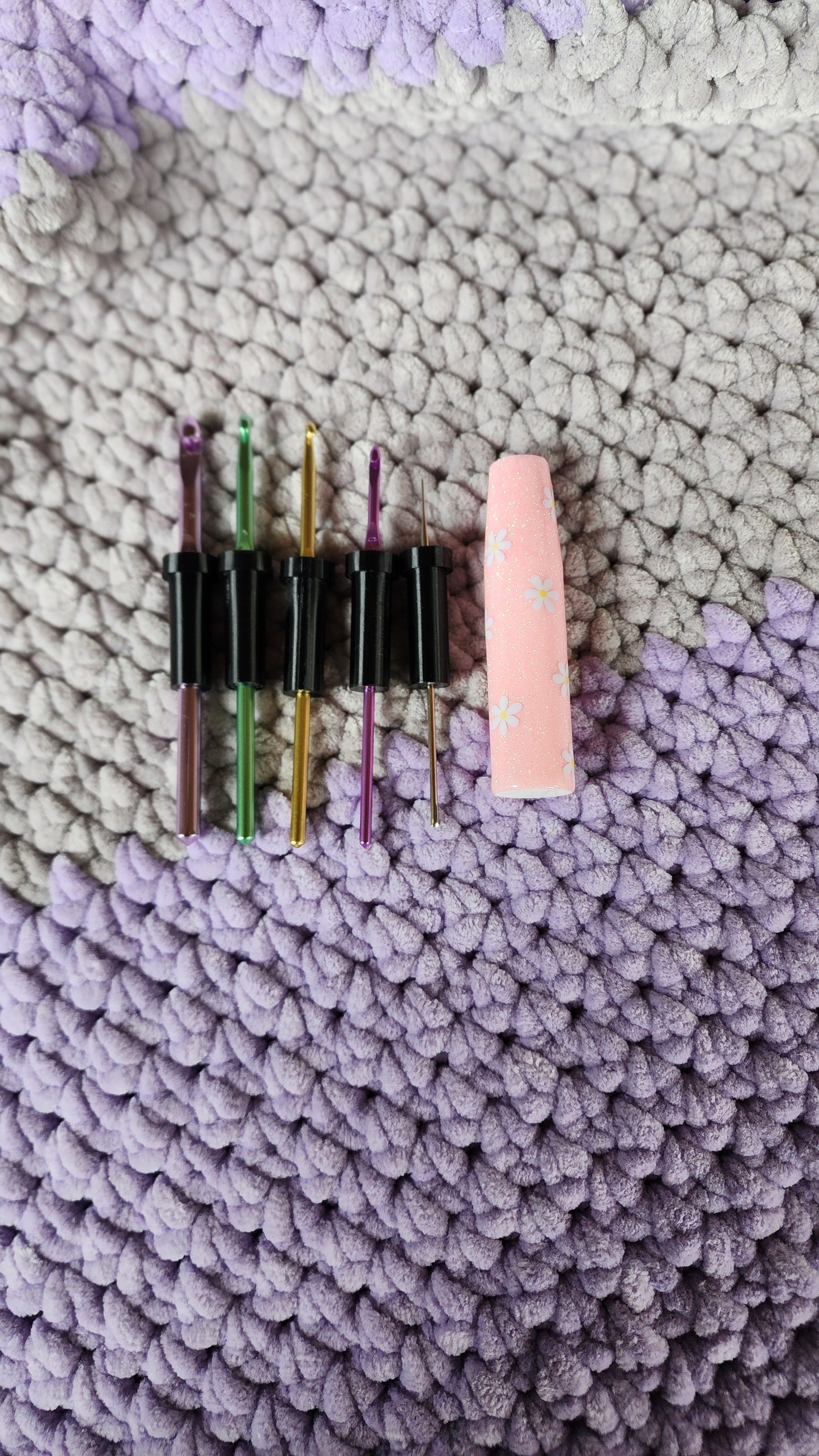 DAISY - The CrogoHandle