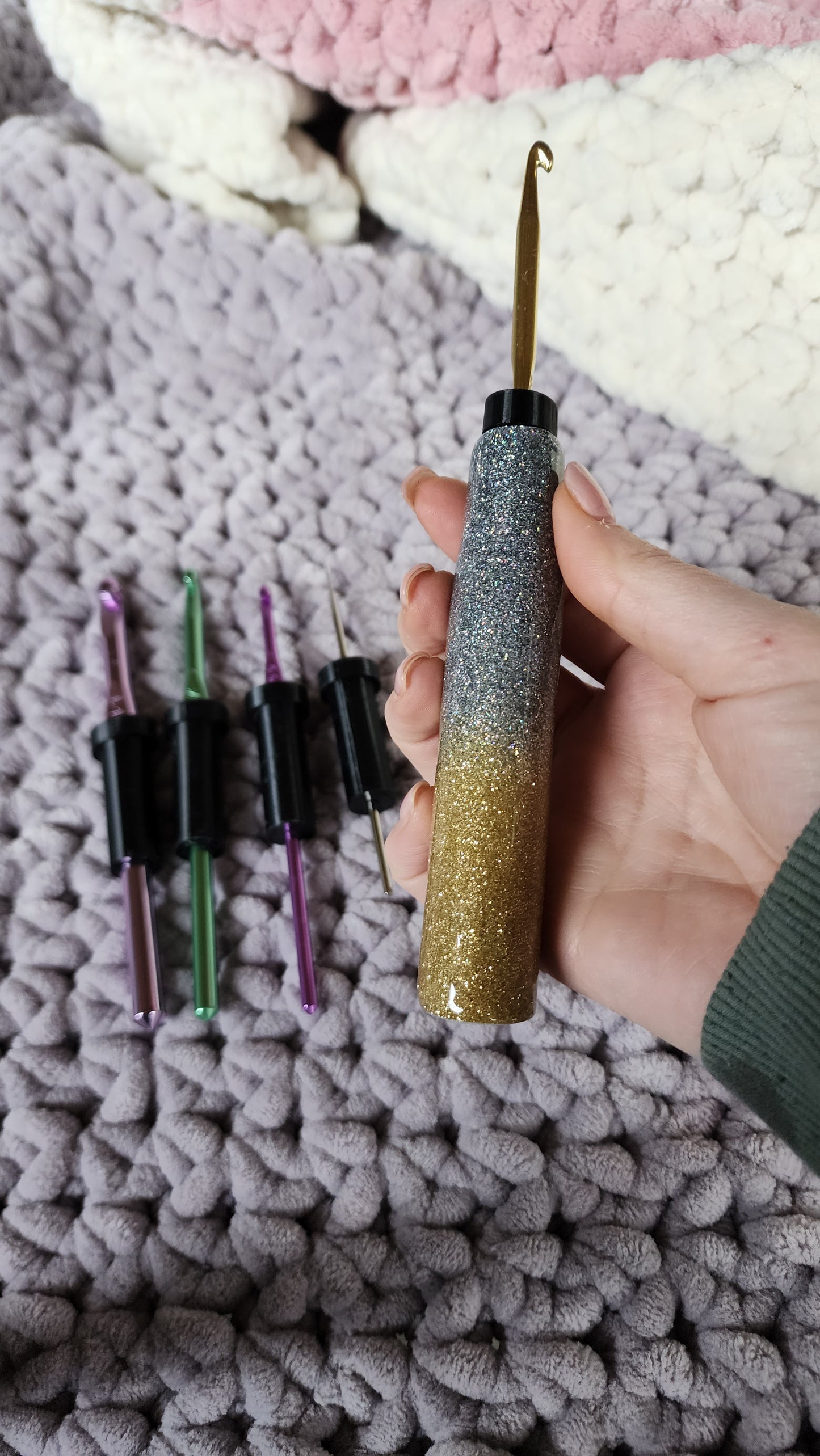 GRADIENT - The CrogoHandle